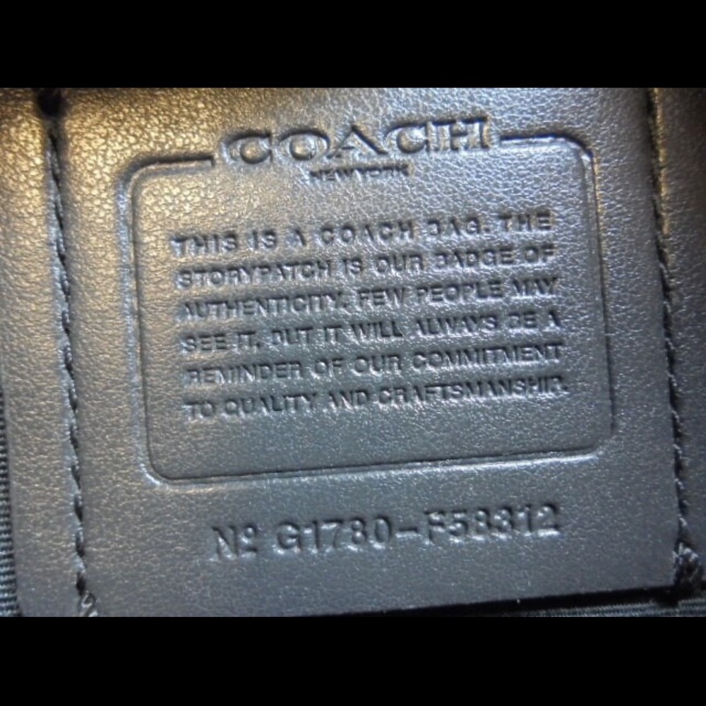 COACH Mini Bennett - Picture 4 of 7